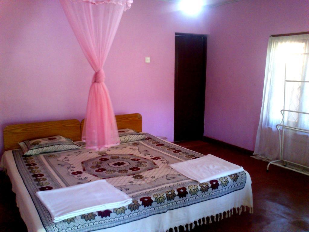 Haniffas Holiday Inn Kandy Room photo
